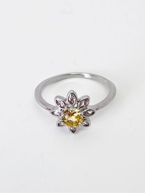 Sterling Silver Daisy Ring with Yellow Center Stone Cubic Zircon